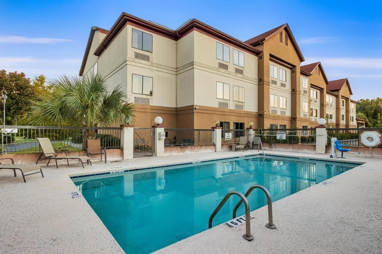 Clarion Pointe Gateway I-95 Hotel Georgetown