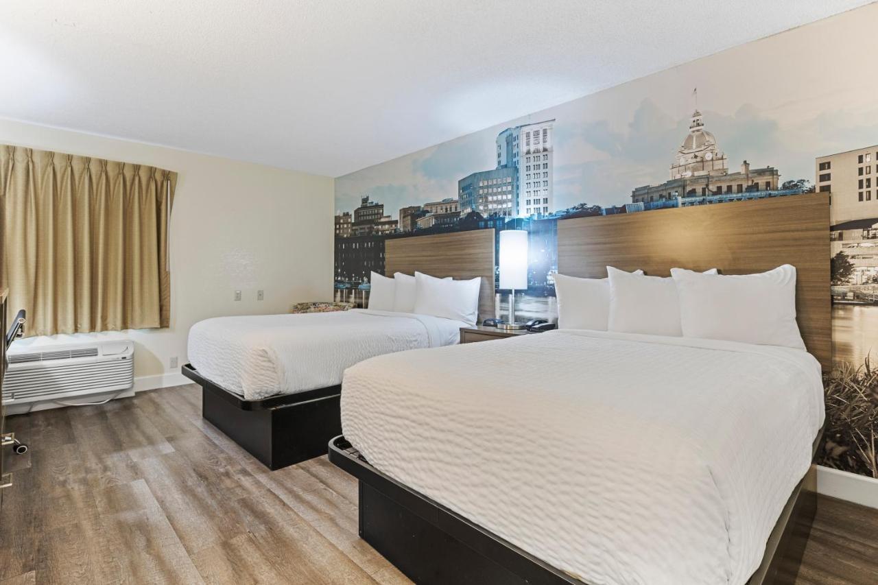 Clarion Pointe Gateway I-95 Hotel Georgetown